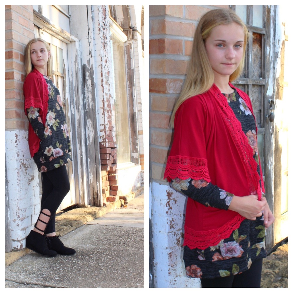 Girls’ Burgundy kimono with crochet detail